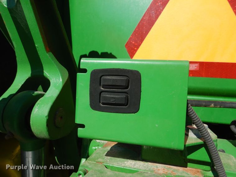 image for item GW9561 2013 John Deere 8310R MFWD tractor