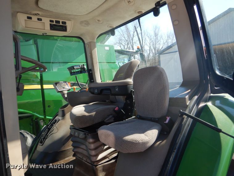 image for item GW9561 2013 John Deere 8310R MFWD tractor