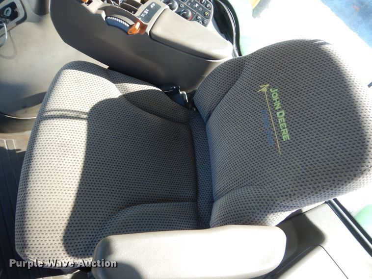 image for item GW9561 2013 John Deere 8310R MFWD tractor