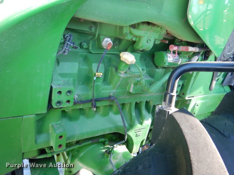 image for item GW9561 2013 John Deere 8310R MFWD tractor