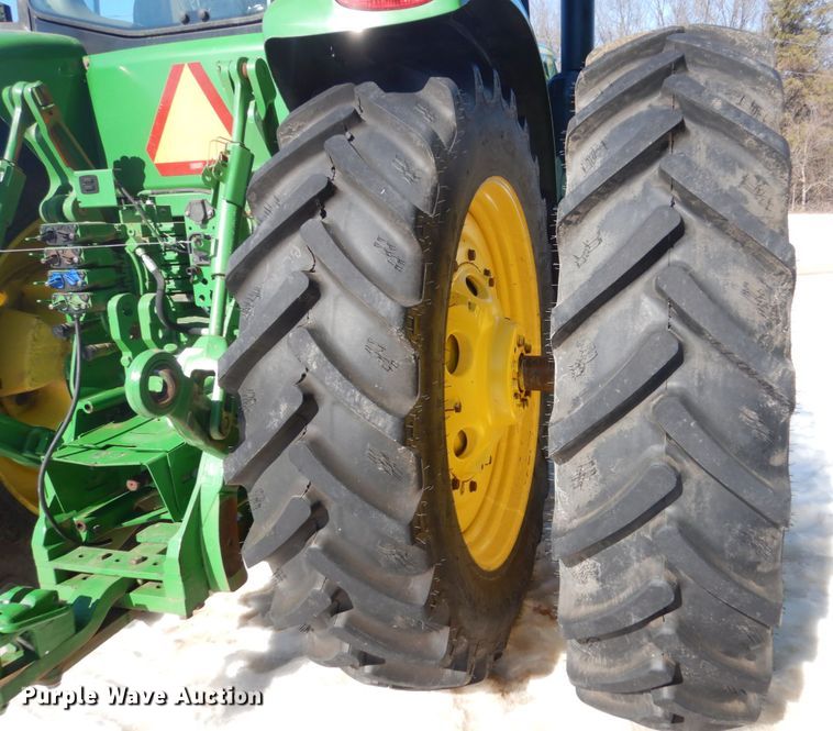 image for item GW9561 2013 John Deere 8310R MFWD tractor