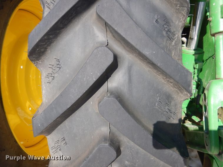 image for item GW9561 2013 John Deere 8310R MFWD tractor