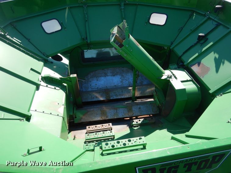 image for item GW9562 2012 John Deere S680 STS combine