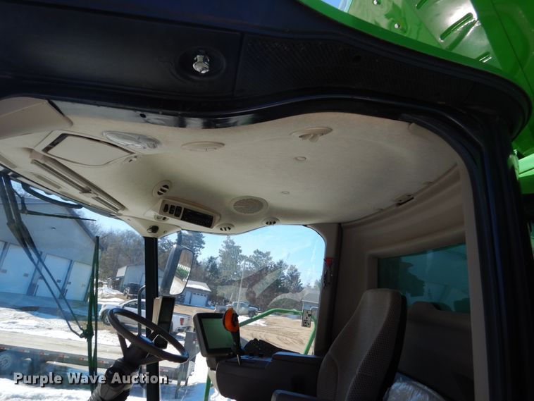 image for item GW9562 2012 John Deere S680 STS combine