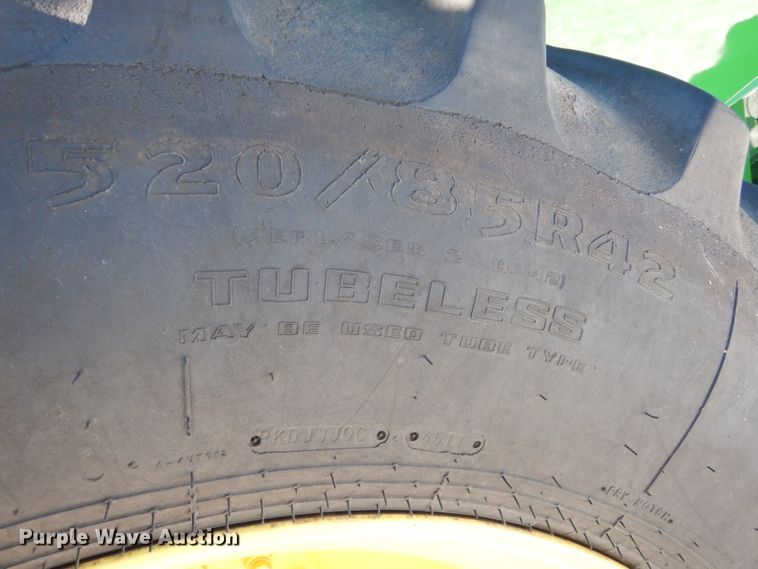 image for item GW9562 2012 John Deere S680 STS combine