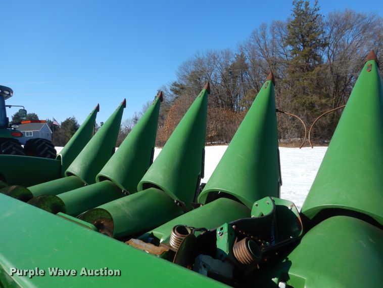 image for item GW9563 2012 John Deere 612C StalkMaster corn head