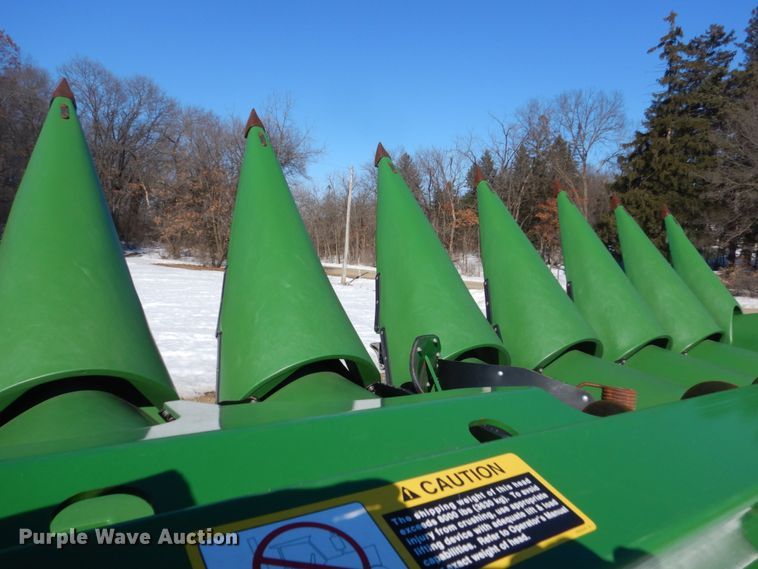 image for item GW9563 2012 John Deere 612C StalkMaster corn head