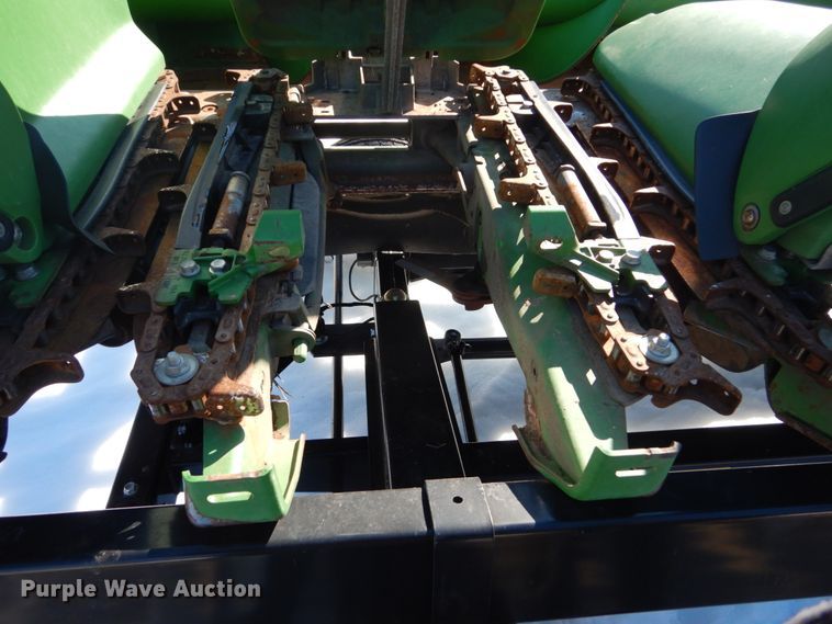 image for item GW9563 2012 John Deere 612C StalkMaster corn head