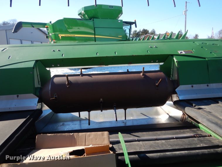 image for item GW9564 2010 John Deere 635FD HydraFlex flex head