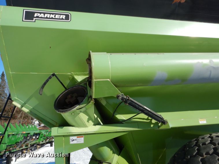 image for item GW9568 Parker 614 grain cart