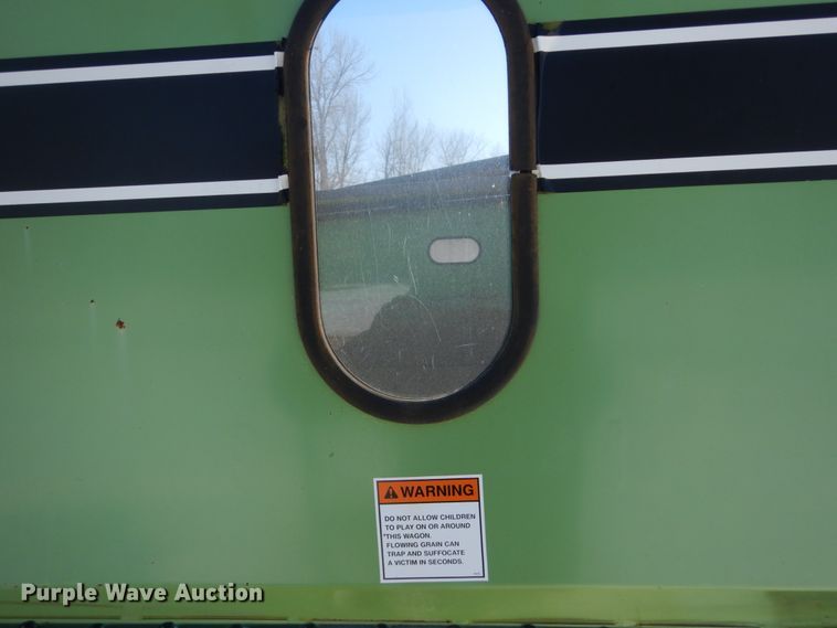 image for item GW9568 Parker 614 grain cart