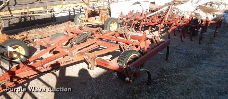 image for item GW9593 (2) chisels