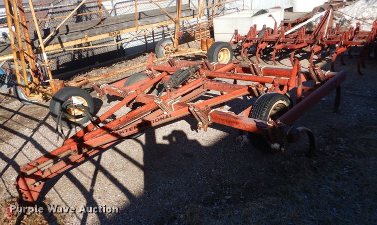 image for item GW9593 (2) chisels