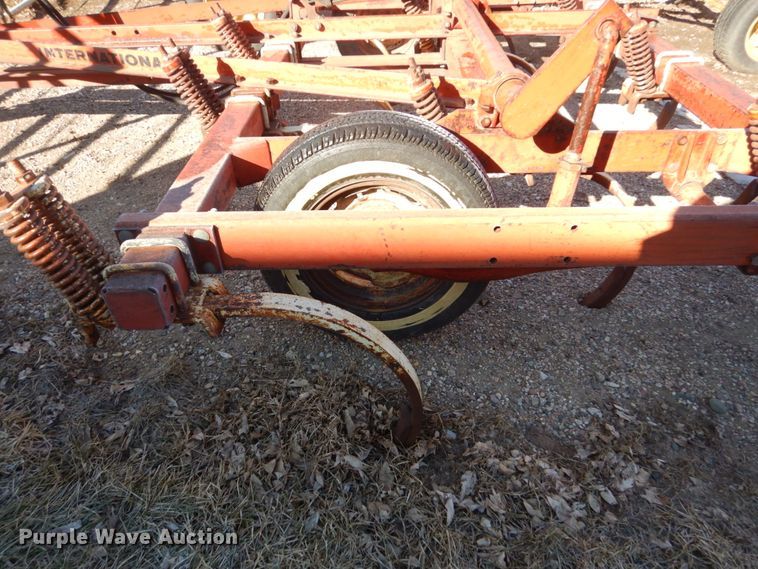 image for item GW9593 (2) chisels