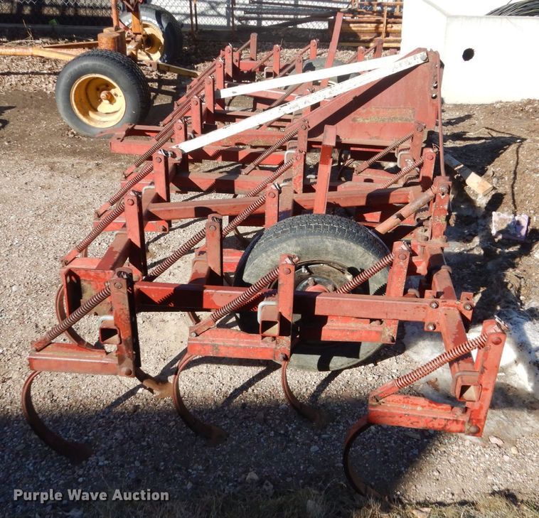 image for item GW9593 (2) chisels