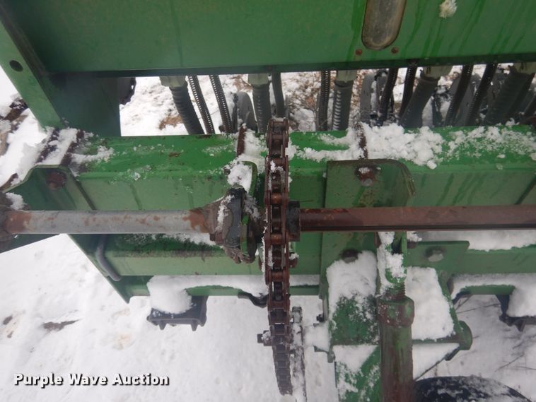 image for item GX9849 Great Plains Solid Stand 20 grain drill