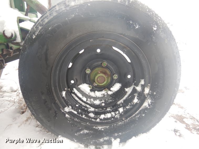 image for item GX9849 Great Plains Solid Stand 20 grain drill