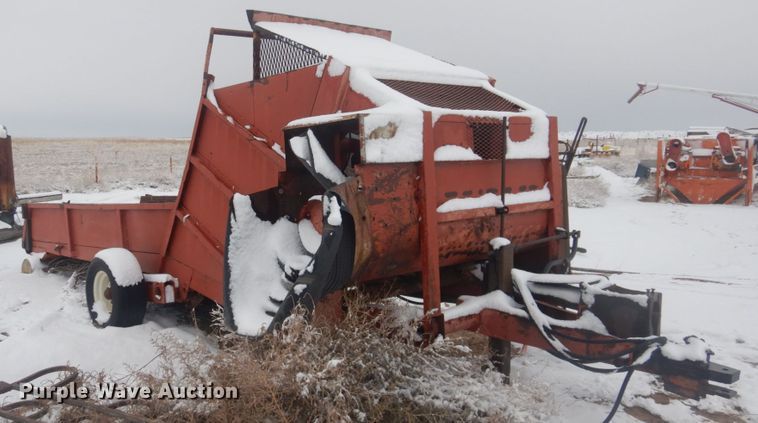 image for item GX9851 Hesston 4870 square bale processor