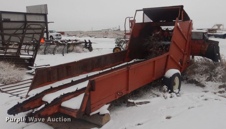image for item GX9851 Hesston 4870 square bale processor