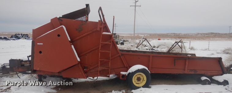 image for item GX9851 Hesston 4870 square bale processor