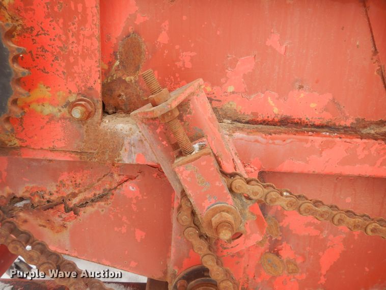 image for item GX9851 Hesston 4870 square bale processor