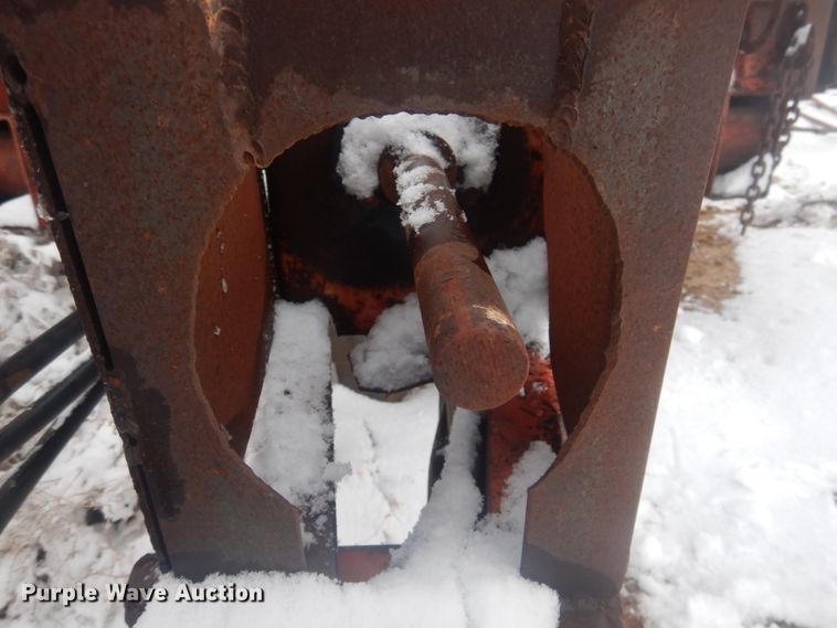 image for item GX9851 Hesston 4870 square bale processor