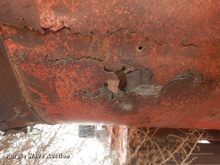 image for item GX9851 Hesston 4870 square bale processor