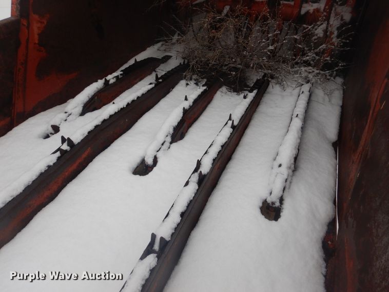 image for item GX9851 Hesston 4870 square bale processor