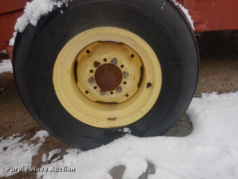 image for item GX9851 Hesston 4870 square bale processor