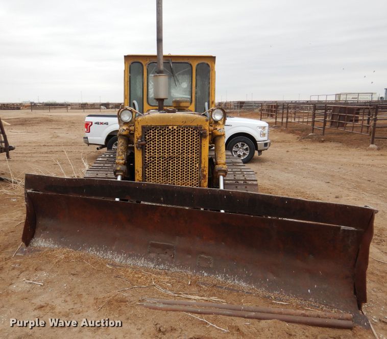 image for item GX9854 Caterpillar D6B dozer
