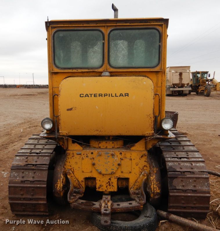 image for item GX9854 Caterpillar D6B dozer
