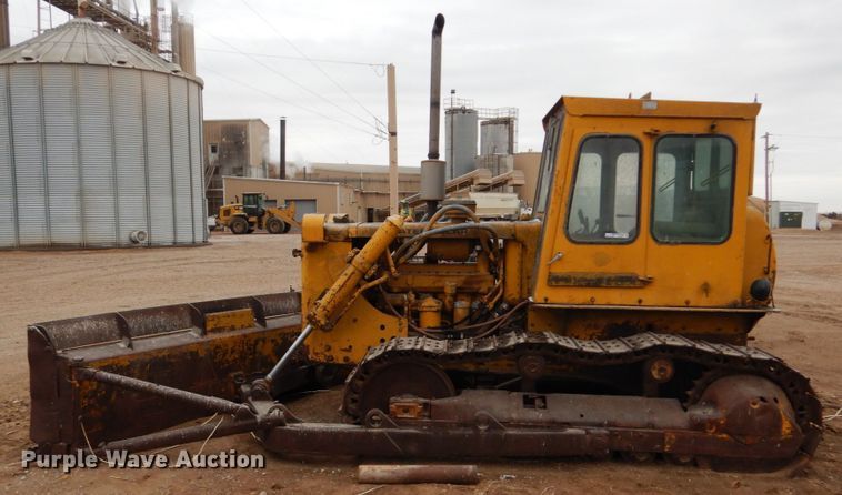 image for item GX9854 Caterpillar D6B dozer