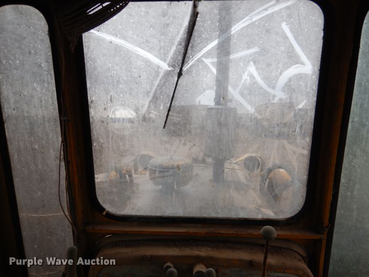 image for item GX9854 Caterpillar D6B dozer