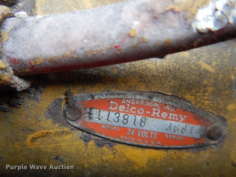 image for item GX9854 Caterpillar D6B dozer