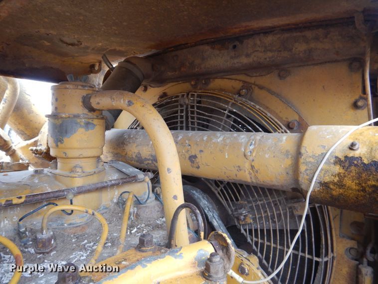 image for item GX9854 Caterpillar D6B dozer
