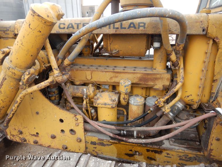 image for item GX9854 Caterpillar D6B dozer