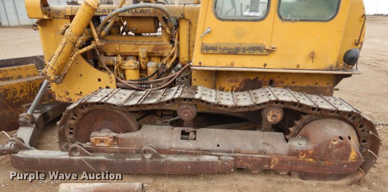 image for item GX9854 Caterpillar D6B dozer