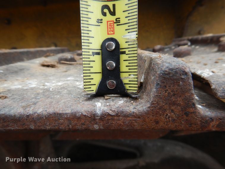 image for item GX9854 Caterpillar D6B dozer