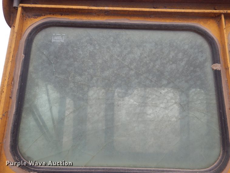 image for item GX9854 Caterpillar D6B dozer