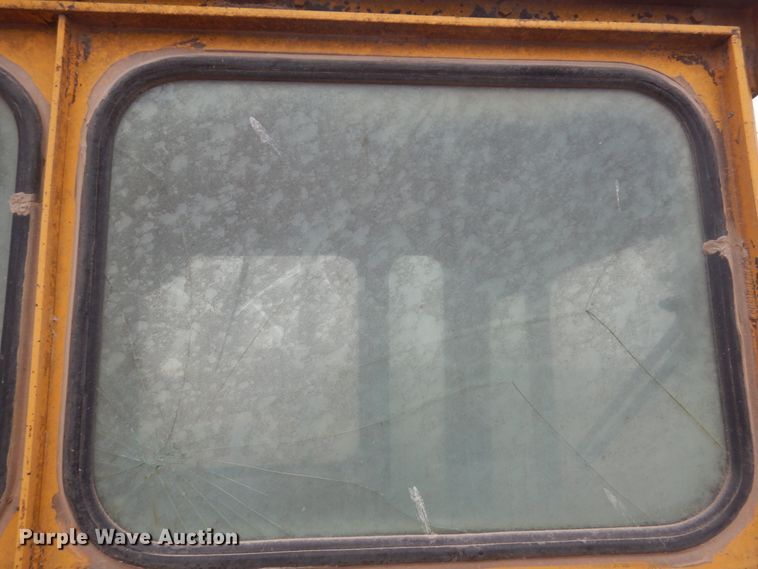 image for item GX9854 Caterpillar D6B dozer