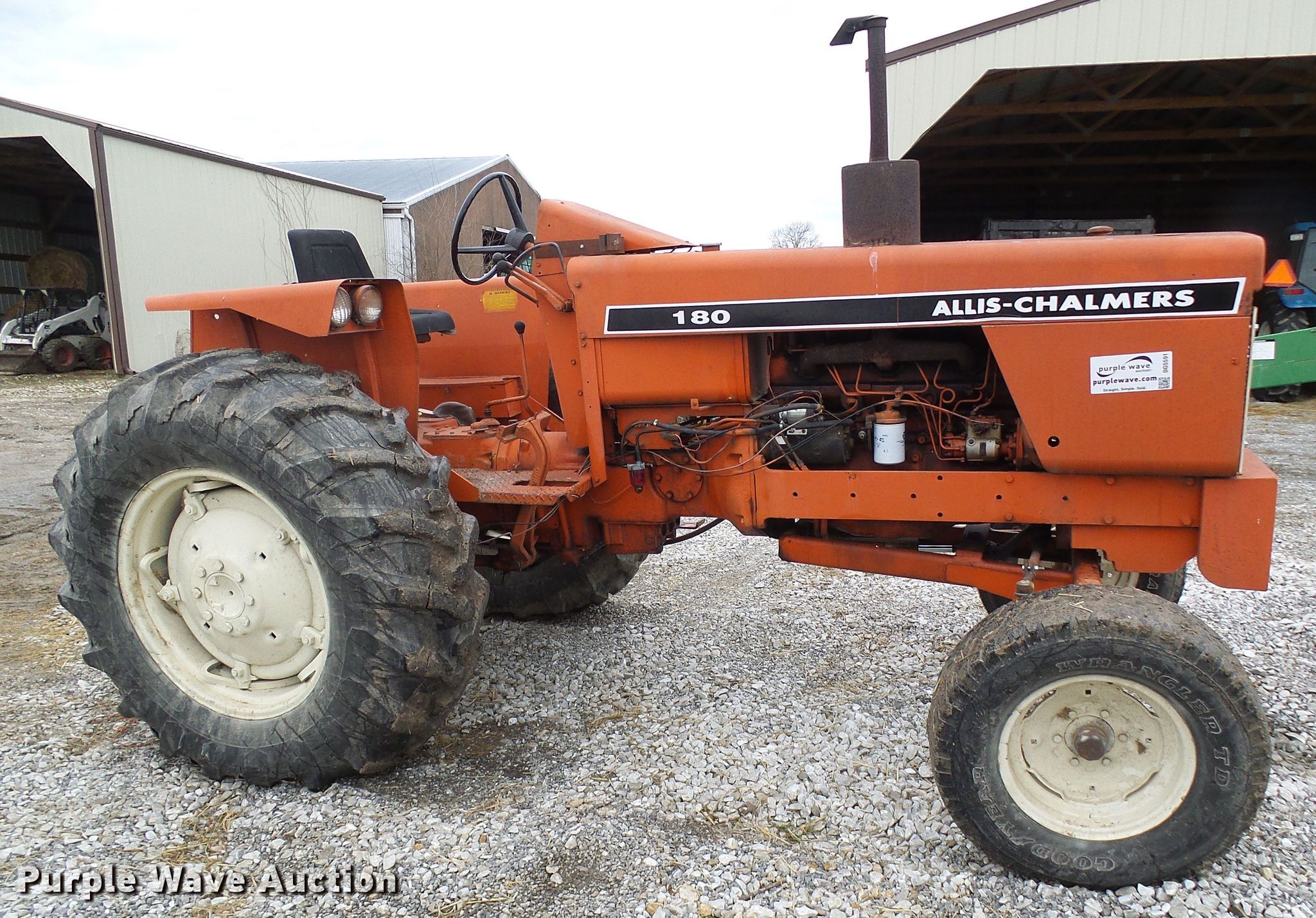 Allis Chalmers 180 tractor in Centralia, MO Item DG5591 sold Purple