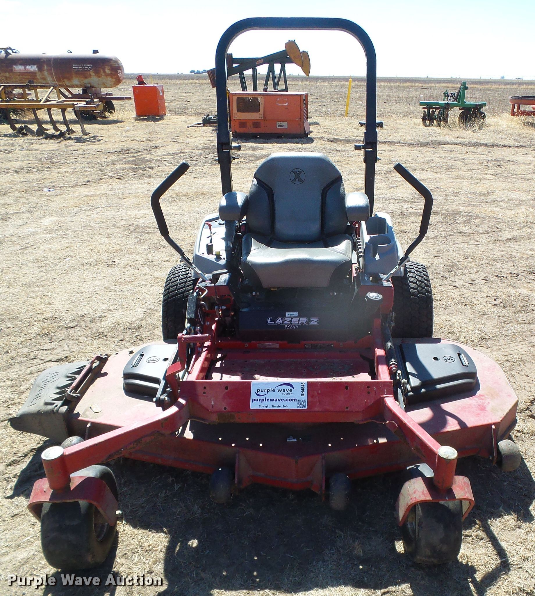 Exmark Lazer Z LZS749AKC72400 S-series ZTR lawn mower in Sublette Exmark Lazer Z LZS749AKC72400 S-series ZTR lawn mower in Sublette