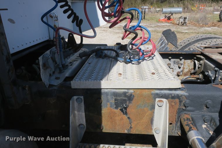 image for item DB10000 1998 Peterbilt 377 semi truck