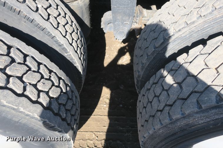 image for item DB10000 1998 Peterbilt 377 semi truck