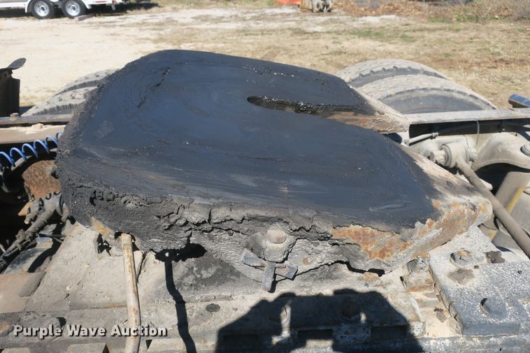 image for item DB10000 1998 Peterbilt 377 semi truck