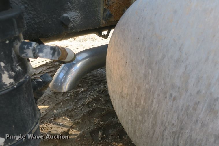 image for item DB10000 1998 Peterbilt 377 semi truck