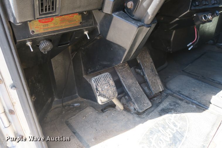 image for item DB10000 1998 Peterbilt 377 semi truck