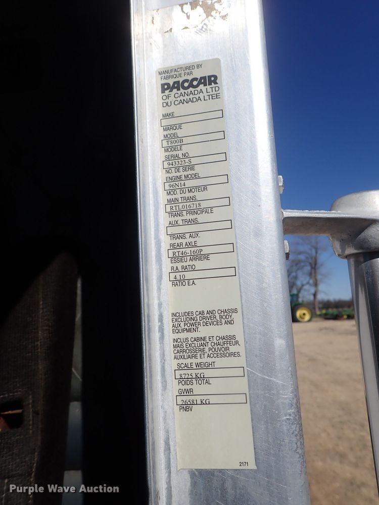 image for item DC3292 1996 Kenworth T800 semi truck