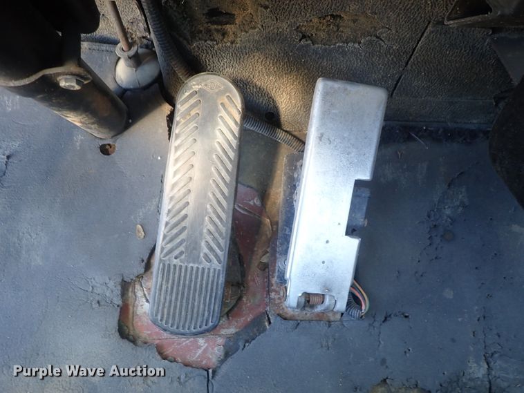 image for item DC3292 1996 Kenworth T800 semi truck