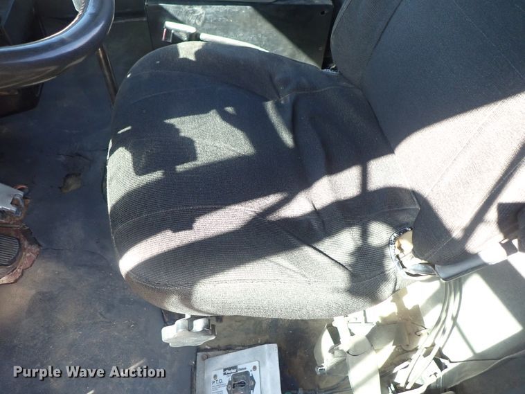 image for item DC3292 1996 Kenworth T800 semi truck